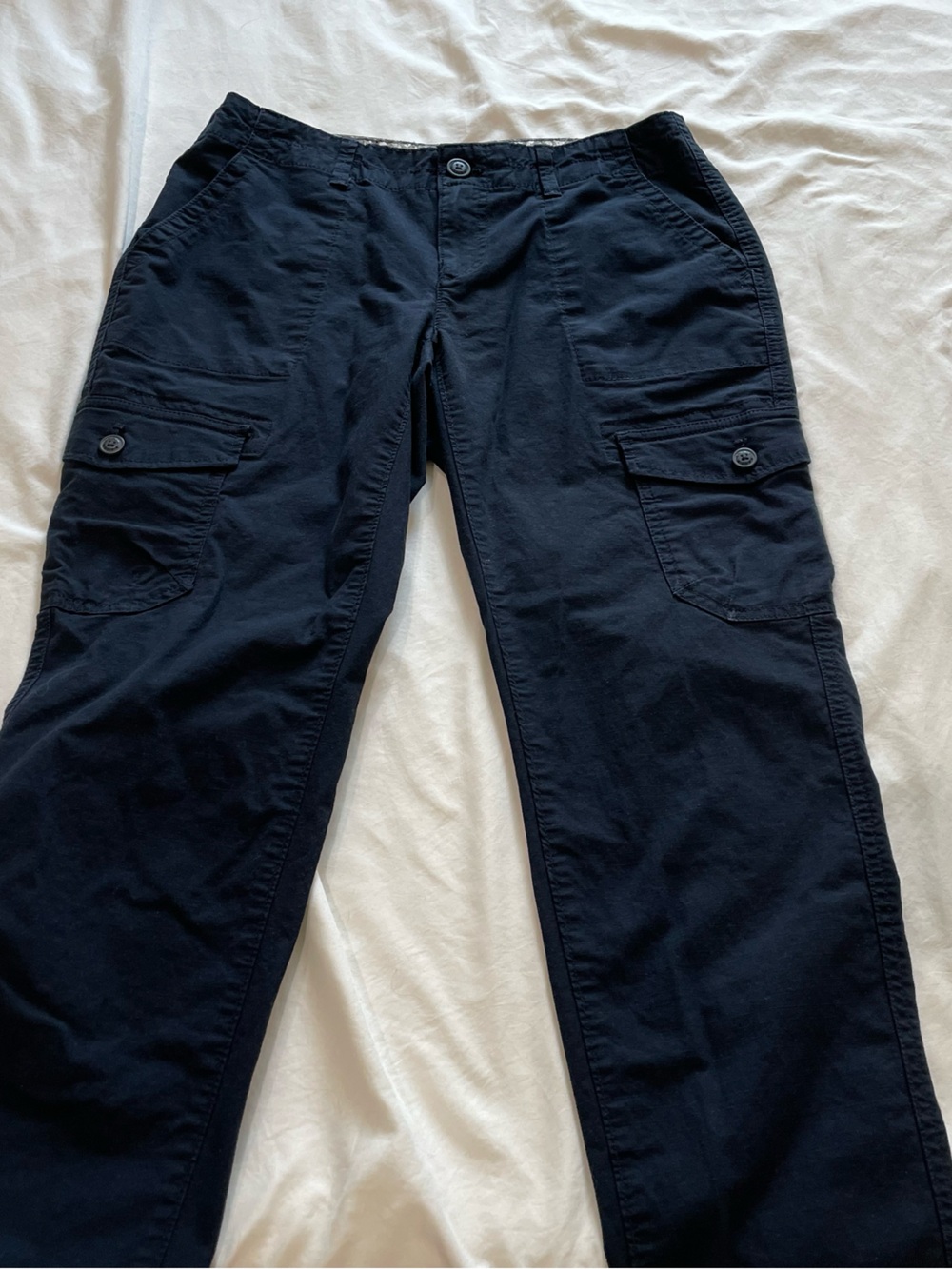 Eddie Bauer Navy Straight-Leg Cargo Pants Women’s Size 6